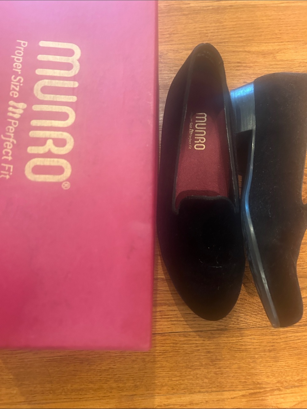 Munro Cerise Black Velvet Low Block Heel Loafers-8 1/2